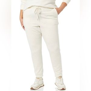 NWT Women’s Fleece Sweatpants Joggers in Oatmeal Color by Amazon Aware